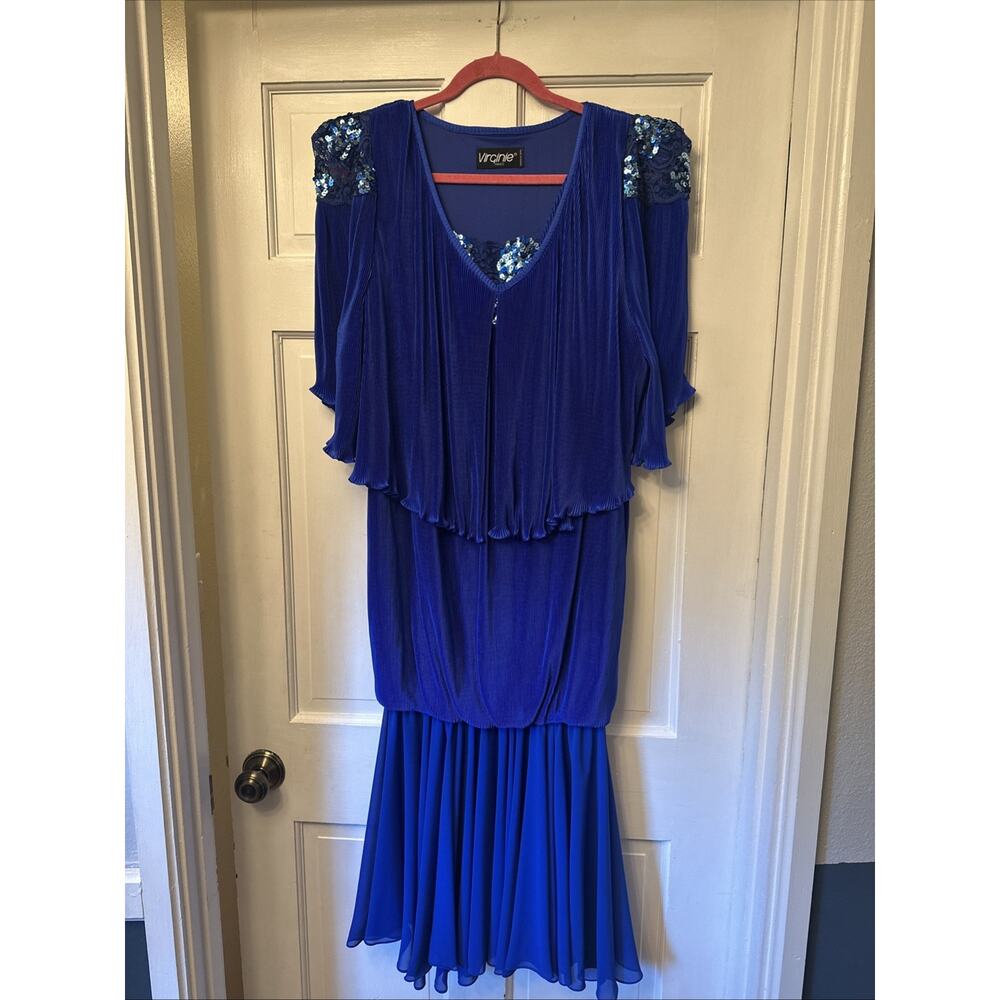 VINTAGE VIRGINIE Paris MICRO PLEATED TIERED DRESS w/ Flare On Shoulders Mint !!